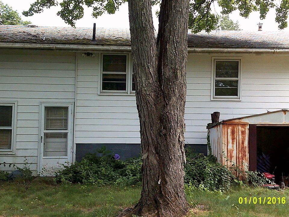 2nd image of 417 Clayton Rd