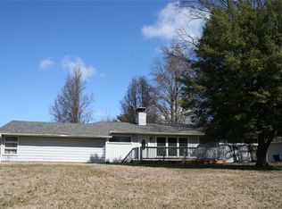 945 Country Club Rd, Sparta, IL 62286