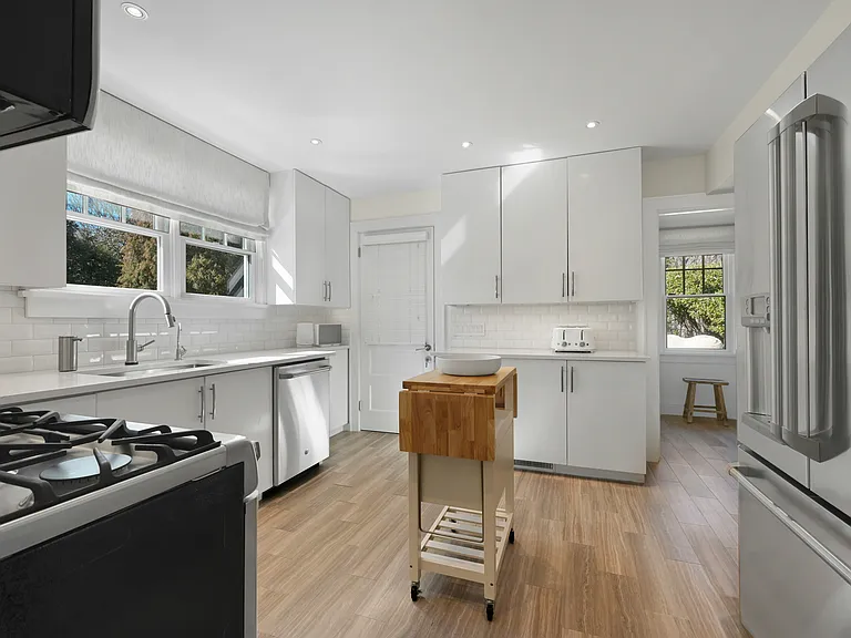 39 Miller Ln W — Photo 8