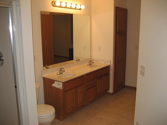 5th image of 8654 Tessman Cir N