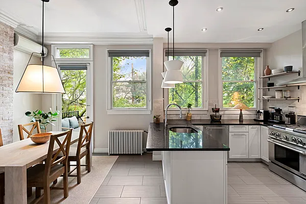 Sold by SERHANT. | media 4