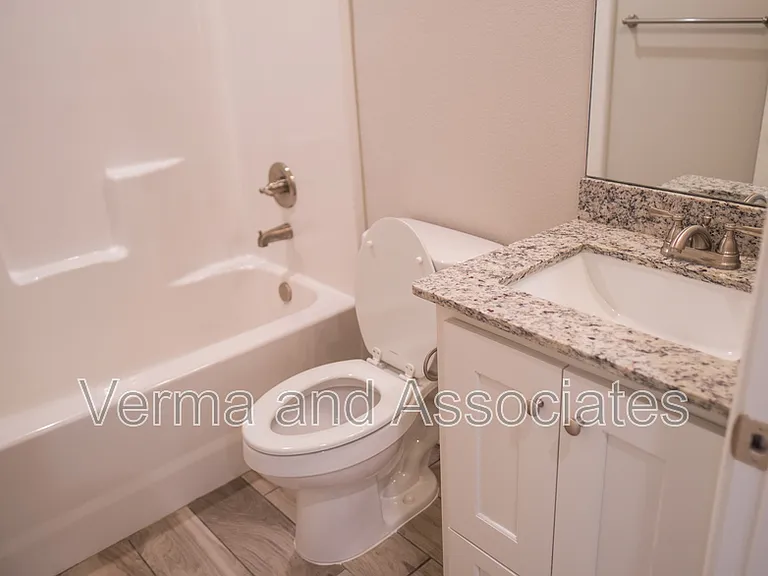 940 Skyline Loop — Photo 17