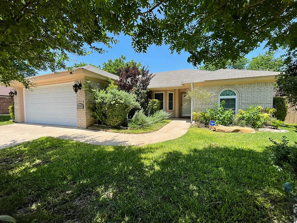 2501 Henry Dr