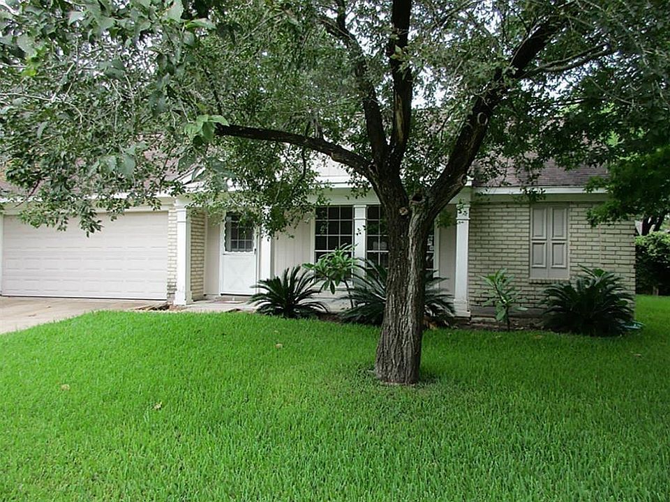1st image of 21718 Park Valley Dr