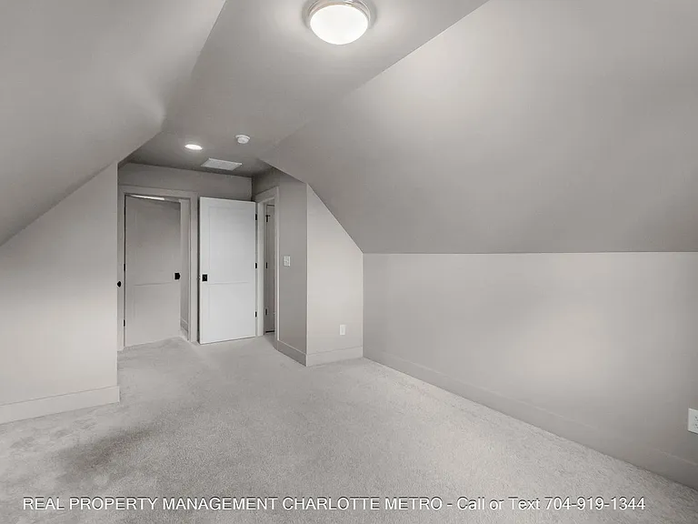 1609 Parkwood Ave — Photo 45