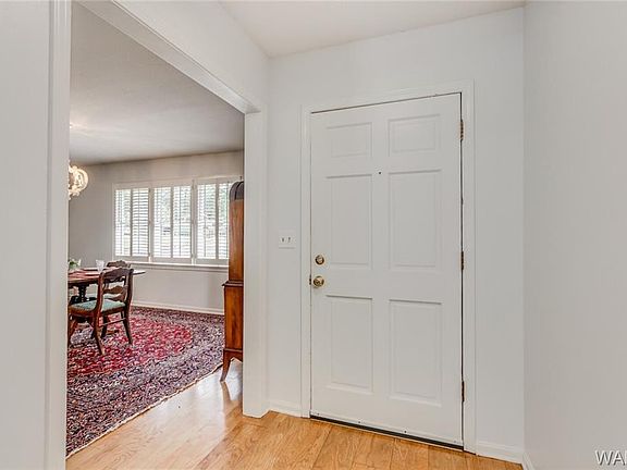 4th image of 3215 Ontario Dr