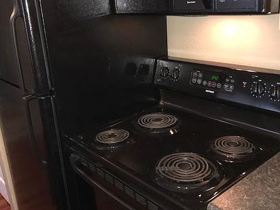 3rd image of 1405 Broadway St #102