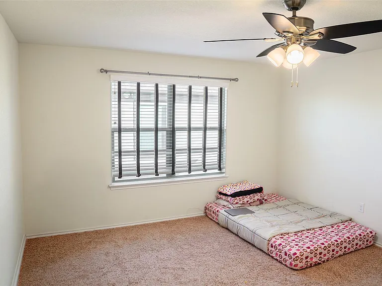 606 Screech Owl Dr — Photo 6