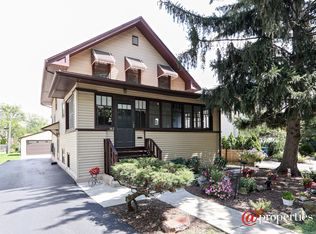 143 N Pine St, Elmhurst, IL 60126