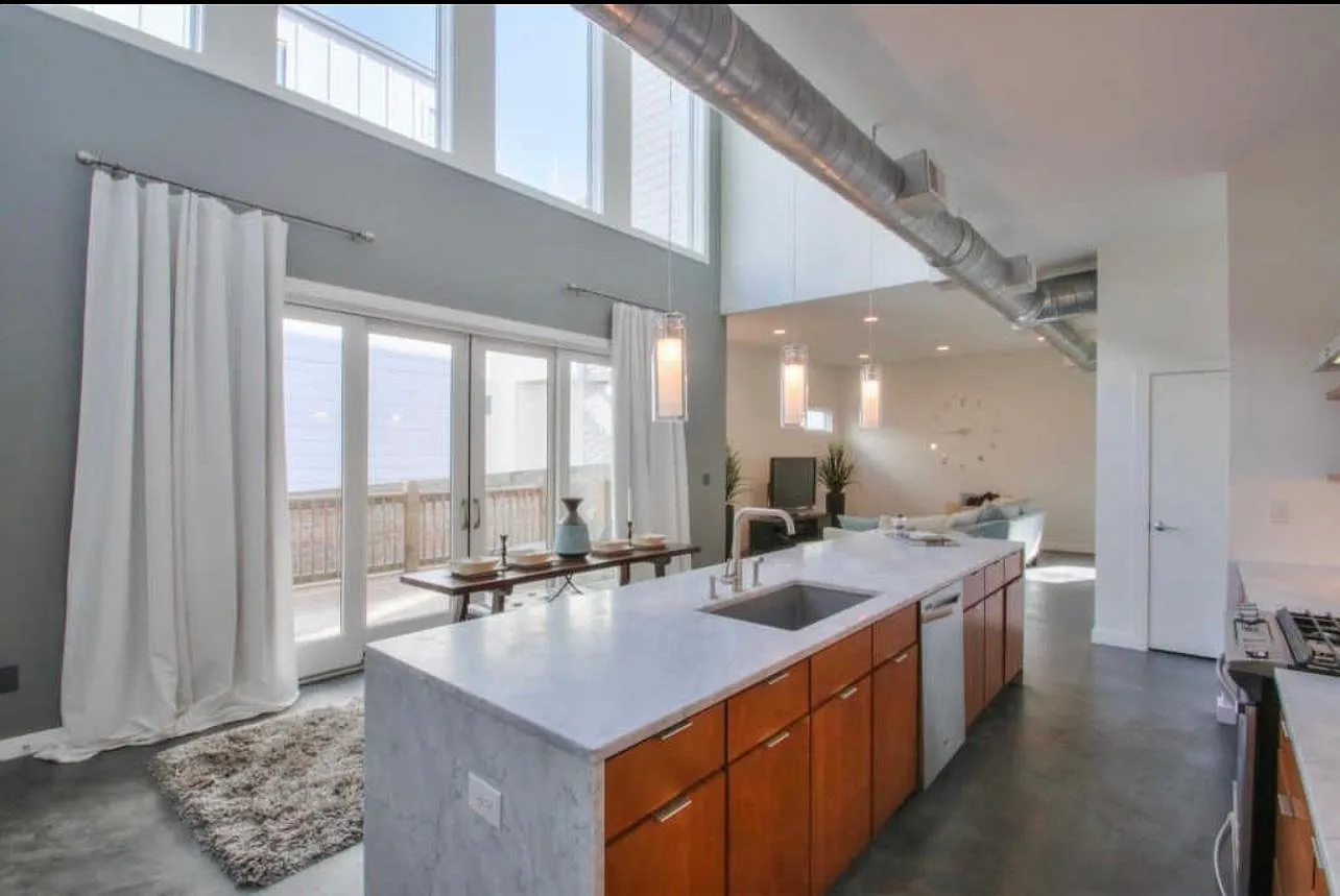 3 bed, 2.5 bath, 2278 sqft, $4,900 — Photo 4