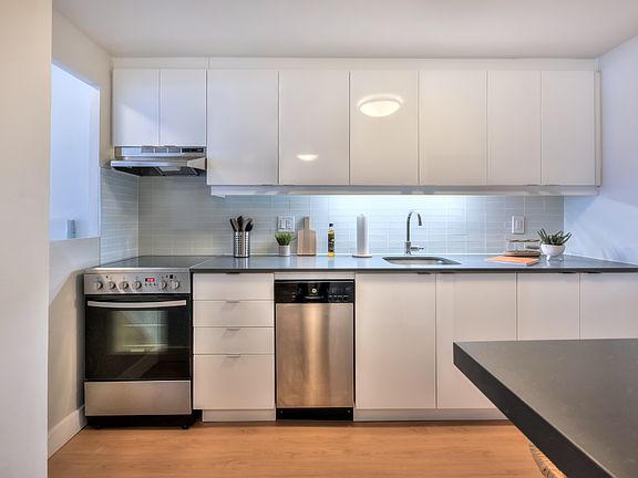 4th image of 1161 Wellington St W #1541196