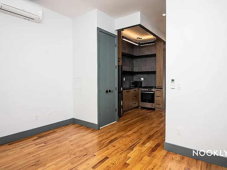 18 Park St #1L — Photo 5