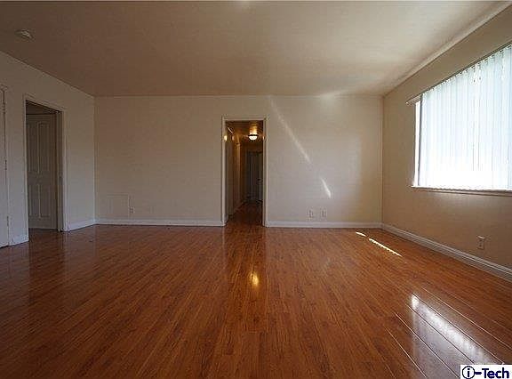 5th image of 2025 Las Vegas Ave APT 10