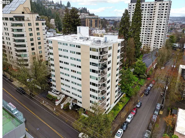 2211 SW Park Pl Unit 303, Portland, OR 97205