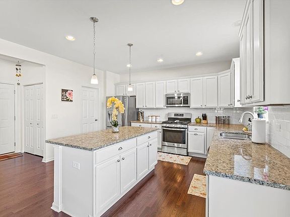 4th image of 16163 W Sagebrook Dr
