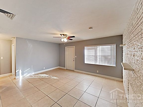 3rd image of 772 W Dayton Cir
