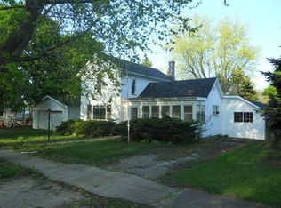 105 N Maple St, Earl Park, IN