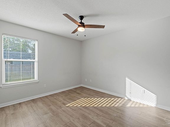 5th image of 1671 Tuscon Ct