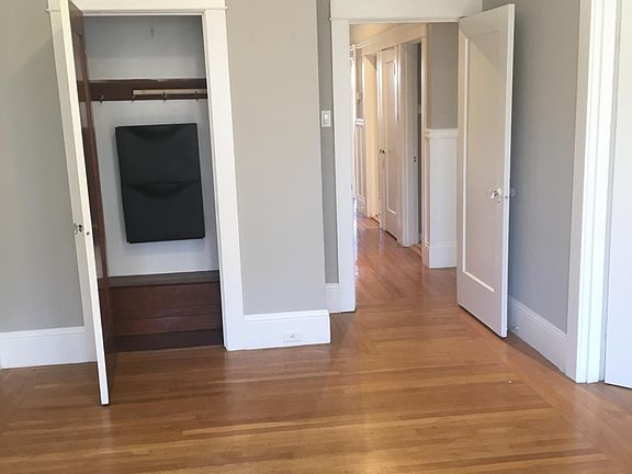3rd image of 2160 Mason St