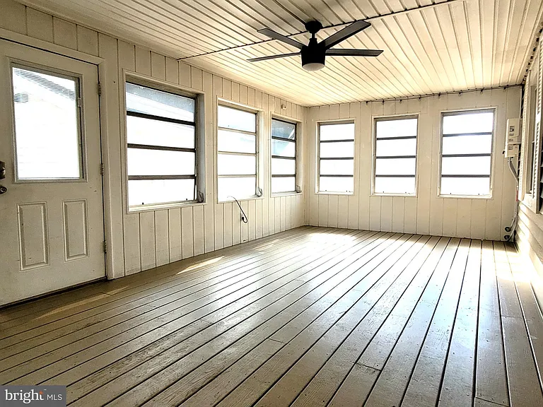 6 Tudor Ct — Photo 27