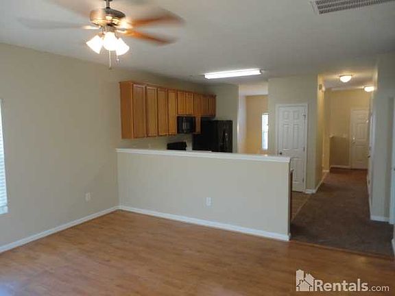 4th image of 4601 Miller Dr