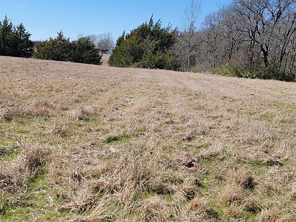 3rd image of 655 Ewing Rd