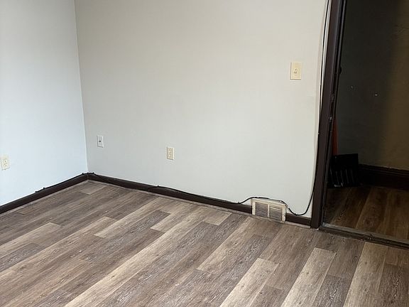 2nd image of 136 Parkdale Ave #1