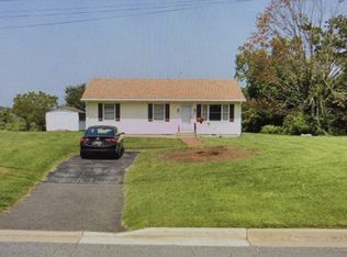 804 Clinton St, Delaware City, DE 19706