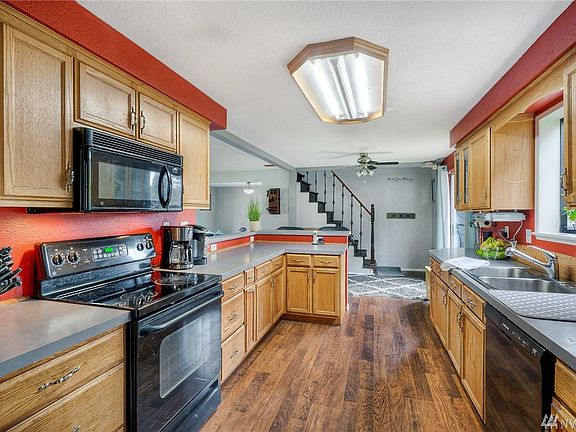 5th image of 18103 Bonney Lake Blvd E