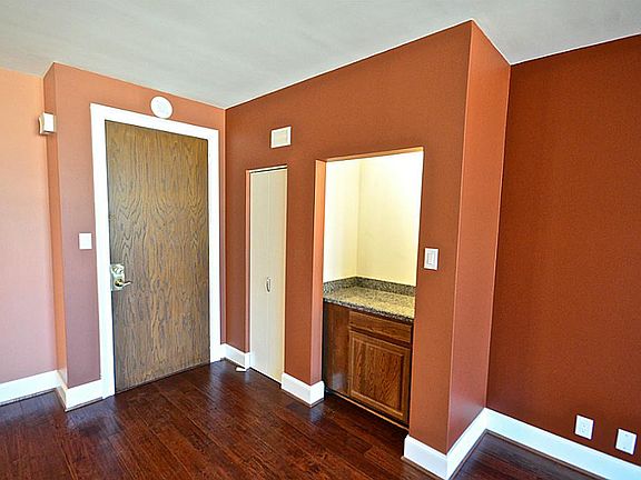 3rd image of 5150 Hidalgo St Unit 802