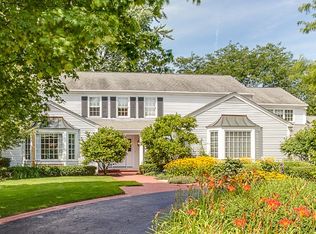 748 S Orchard Dr, Barrington, IL 60010