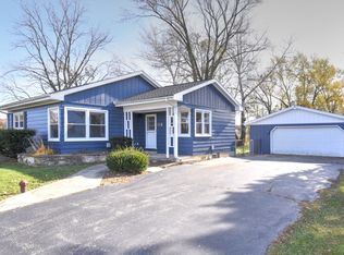 1481 Reckinger Rd, Aurora, IL 60505