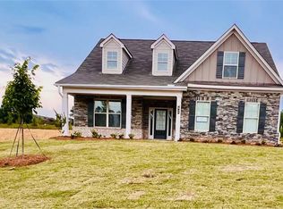 3940 Foxdale Ln, Cumming, GA 30028