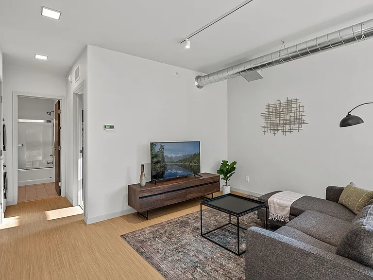 1515 Marshall Ave — Photo 7