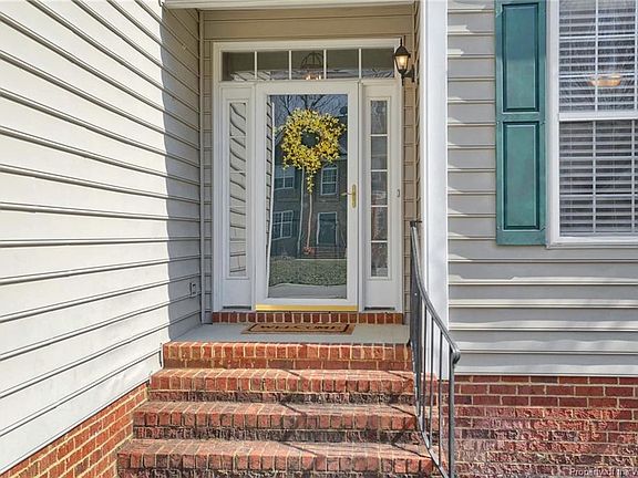 2nd image of 6101 Shrewsbury Sq