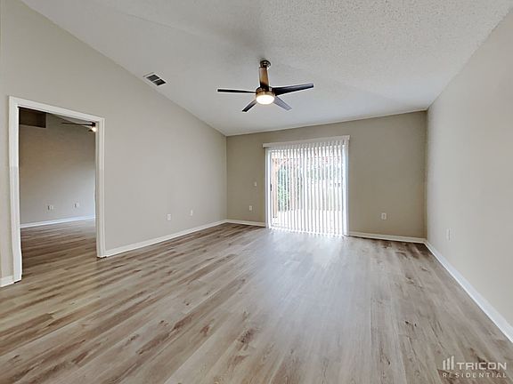 3rd image of 2701 Windsor Heights St