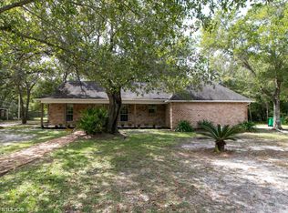 517 Maple St, Ocean Springs, MS 39564