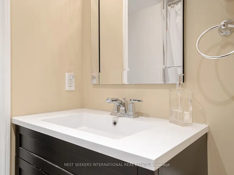 963 Avenue Rd #7 — Photo 11