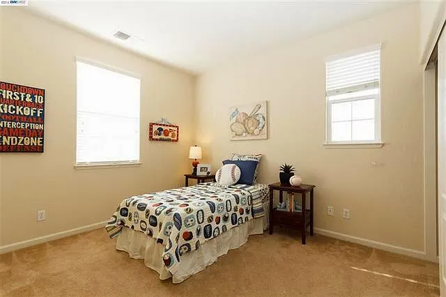 216 Elias Dr — Photo 6