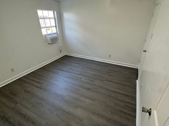 4th image of 126 Villa Ct #126