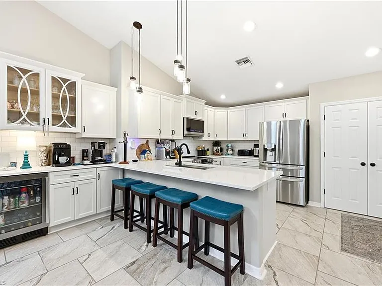 6104 Waterway Bay Dr — Photo 8
