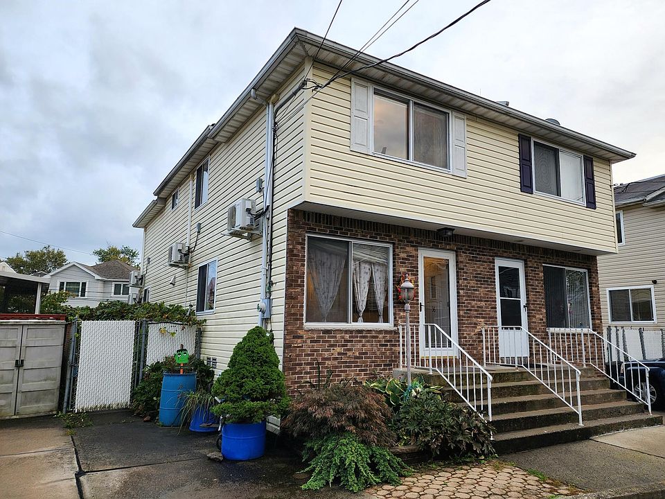 1st image of 35 Vanessa Ln