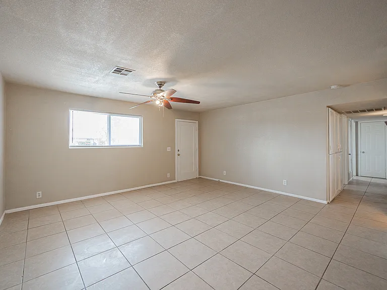 2062 E Nancy Ln — Photo 5
