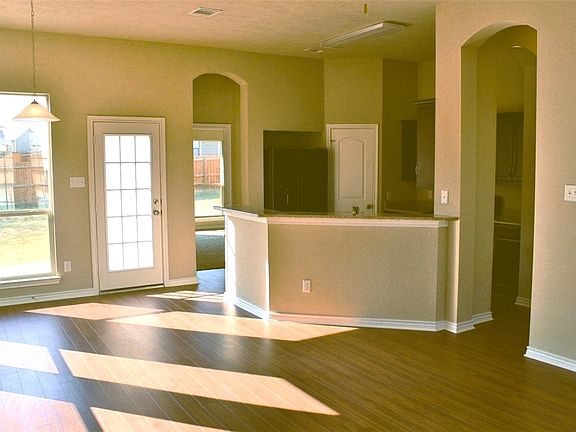 3rd image of 252 Fieldstone Pl