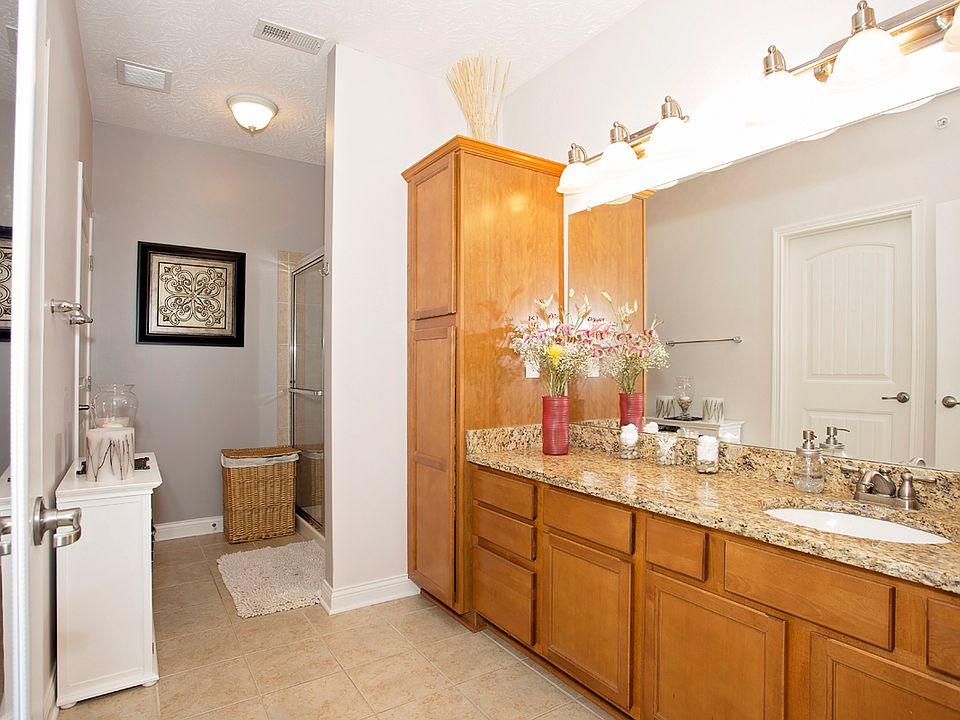 1st image of 567 Riverpointe Dr Unit 10