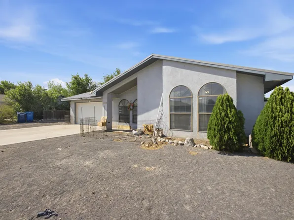 1070 Peach Ct SE, Los Lunas, NM 87031