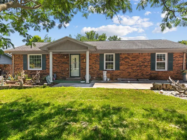 215 Lynn Dr, Lawrenceburg, KY 40342