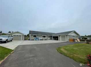 110 Strawberry Field Dr, Sequim, WA 98382