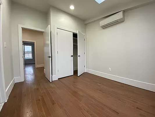 Rented by Reside New York | media 6