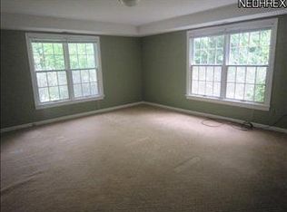 37850 Jackson Rd, Moreland Hills, OH 44022